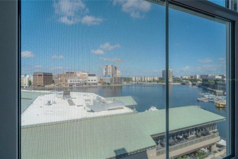 Condo in Tampa, Florida, 2 bedrooms  № 2156408 - photo 19