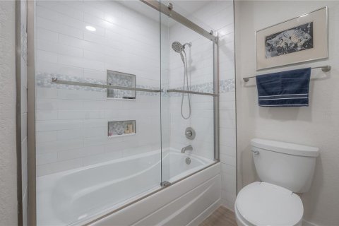 Condo in Tampa, Florida, 2 bedrooms  № 2156408 - photo 22