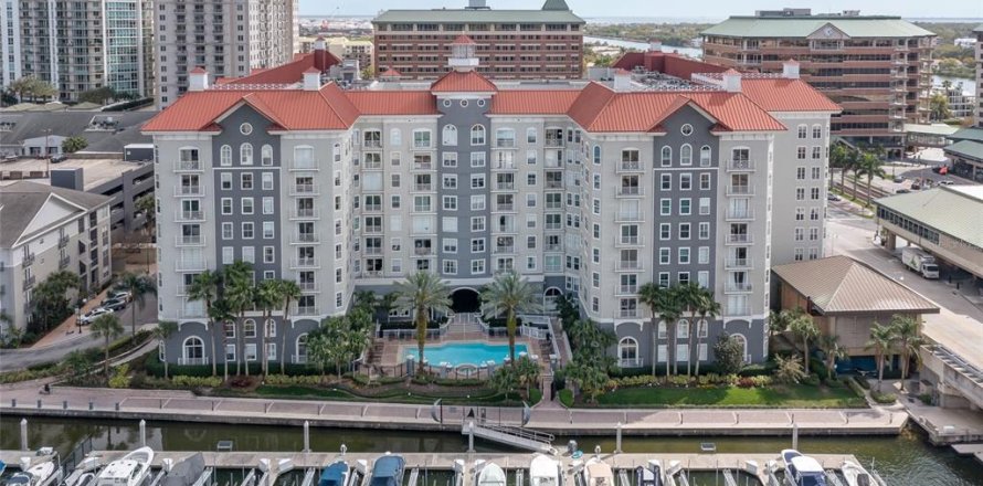 Condo in Tampa, Florida, 2 bedrooms  № 2156408
