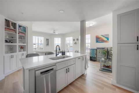 Condo in Tampa, Florida, 2 bedrooms  № 2156408 - photo 7