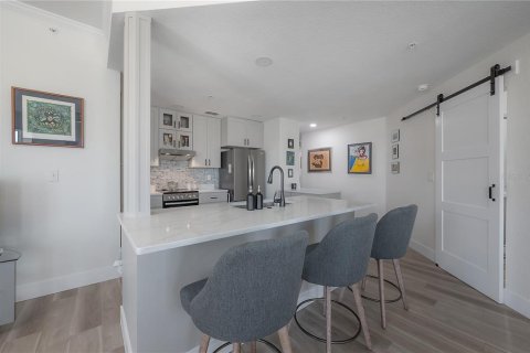 Condo in Tampa, Florida, 2 bedrooms  № 2156408 - photo 11