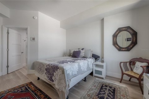 Condo in Tampa, Florida, 2 bedrooms  № 2156408 - photo 25