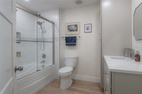 Condo in Tampa, Florida, 2 bedrooms  № 2156408 - photo 21