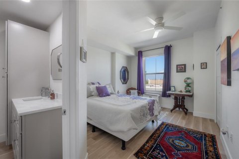 Condo in Tampa, Florida, 2 bedrooms  № 2156408 - photo 20
