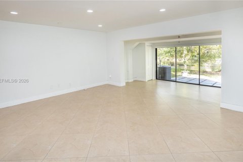 Touwnhouse à louer à Doral, Floride: 2 chambres, 168.15 m2 № 1997663 - photo 18