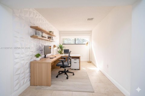 Touwnhouse à louer à Doral, Floride: 2 chambres, 168.15 m2 № 1997663 - photo 22