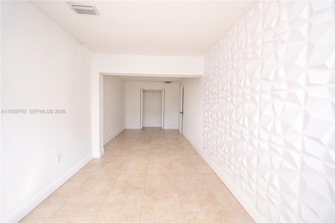 Touwnhouse à louer à Doral, Floride: 2 chambres, 168.15 m2 № 1997663 - photo 23