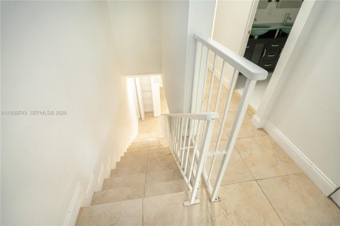 Touwnhouse à louer à Doral, Floride: 2 chambres, 168.15 m2 № 1997663 - photo 20