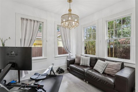 House in Orlando, Florida 3 bedrooms, 271.92 sq.m. № 1815296 - photo 11