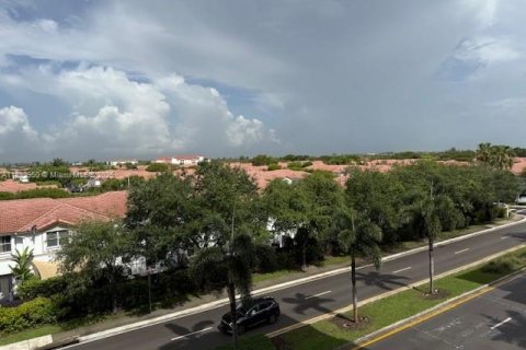 Condo in Doral, Florida, 2 bedrooms № 1936057 - photo 27