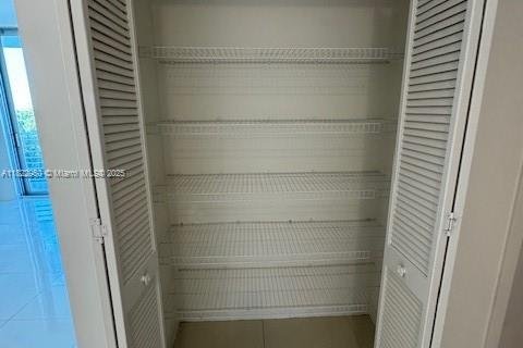 Condo in Doral, Florida, 2 bedrooms № 1936057 - photo 10