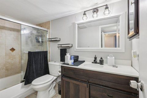 Condo in Plantation, Florida, 1 bedroom № 2154556 - photo 15