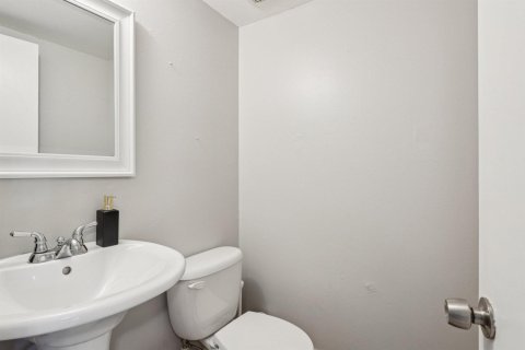 Condo in Plantation, Florida, 1 bedroom № 2154556 - photo 12