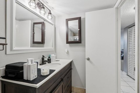 Condo in Plantation, Florida, 1 bedroom № 2154556 - photo 16