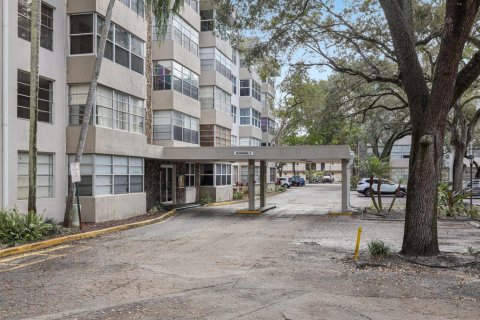 Condo in Plantation, Florida, 1 bedroom № 2154556 - photo 29