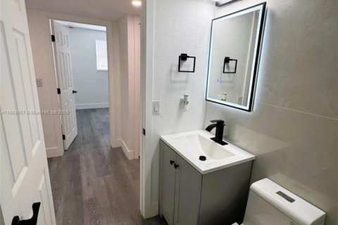 Casa en venta en Miami, Florida, 3 dormitorios, 80.27 m2 № 1978362 - foto 17