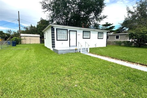 Casa en venta en Miami, Florida, 3 dormitorios, 80.27 m2 № 1978362 - foto 3