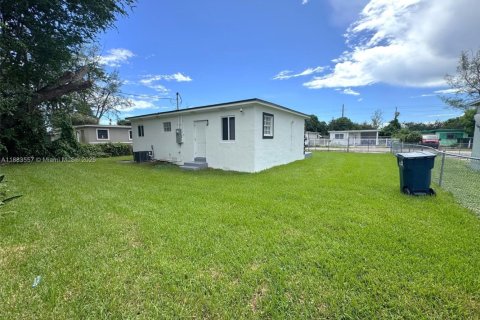 Casa en venta en Miami, Florida, 3 dormitorios, 80.27 m2 № 1978362 - foto 5