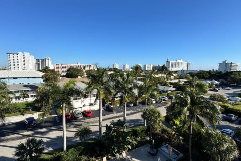 Copropriété à vendre à Pompano Beach, Floride: 2 chambres, 104.98 m2 № 2146007 - photo 3