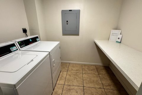 Copropriété à vendre à Pompano Beach, Floride: 2 chambres, 104.98 m2 № 2146007 - photo 26