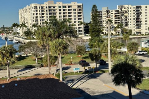 Copropriété à vendre à Pompano Beach, Floride: 2 chambres, 104.98 m2 № 2146007 - photo 2