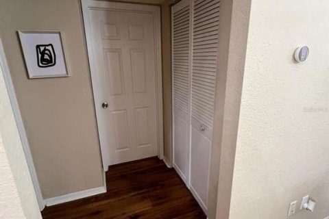 Condo in Orlando, Florida, 1 bedroom  № 1796227 - photo 16