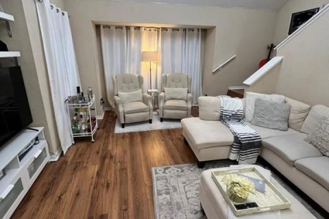Condo in Orlando, Florida, 1 bedroom  № 1796227 - photo 3