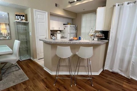 Condo in Orlando, Florida, 1 bedroom  № 1796227 - photo 12