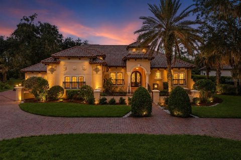 House in Sanford, Florida 6 bedrooms, 468.97 sq.m. № 2310732