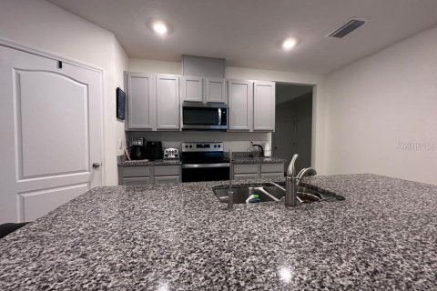 Villa ou maison à louer à Sanford, Floride: 4 chambres, 170.57 m2 № 2432586 - photo 3
