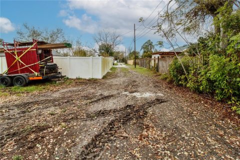 House in Largo, Florida 2 bedrooms, 95.88 sq.m. № 1538996 - photo 5