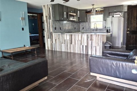 House in Largo, Florida 2 bedrooms, 95.88 sq.m. № 1538996 - photo 11