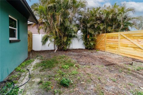 House in Largo, Florida 2 bedrooms, 95.88 sq.m. № 1538996 - photo 22