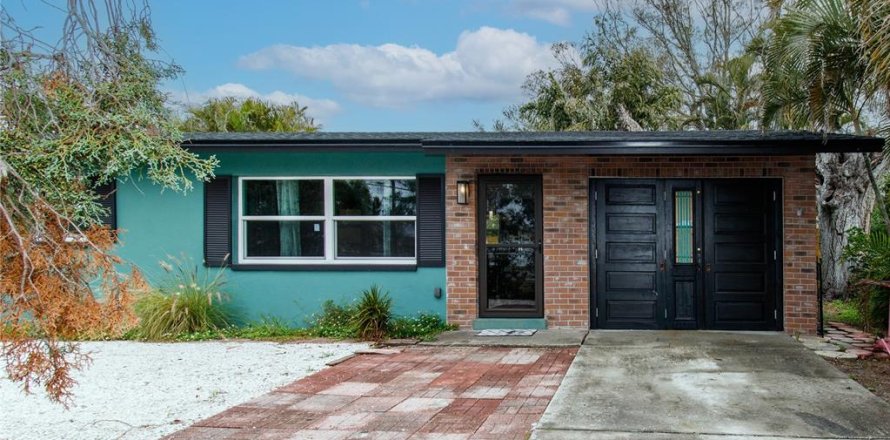 House in Largo, Florida 2 bedrooms, 95.88 sq.m. № 1538996