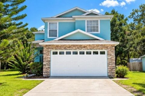 House in Orlando, Florida 4 bedrooms, 182.27 sq.m. № 2353427