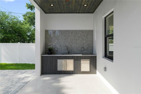 House in Tampa, Florida 4 bedrooms, 334.54 sq.m. № 2100799 - photo 6