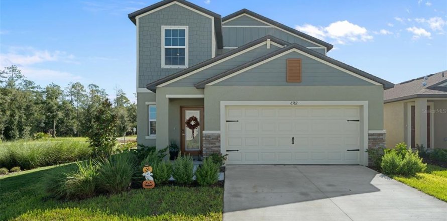 Villa ou maison à New Port Richey, Floride 5 chambres, 221.94 m2 № 2401060