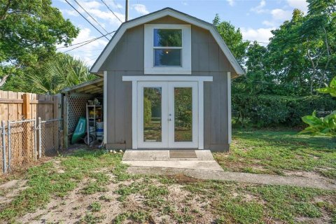 House in Orlando, Florida 4 bedrooms, 171.96 sq.m. № 1918614 - photo 4