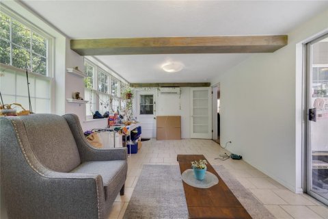House in Orlando, Florida 4 bedrooms, 171.96 sq.m. № 1918614 - photo 11