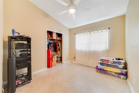 House in Orlando, Florida 4 bedrooms, 171.96 sq.m. № 1918614 - photo 20