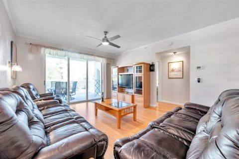 Condo in Madeira Beach, Florida, 3 bedrooms  № 2214850 - photo 8