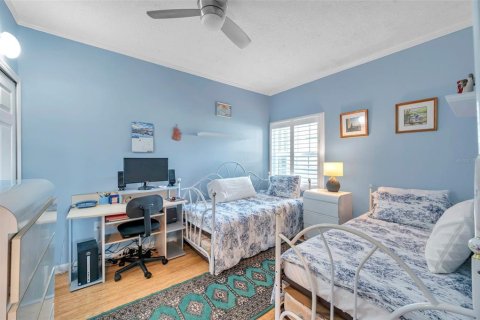 Condo in Madeira Beach, Florida, 3 bedrooms  № 2214850 - photo 27