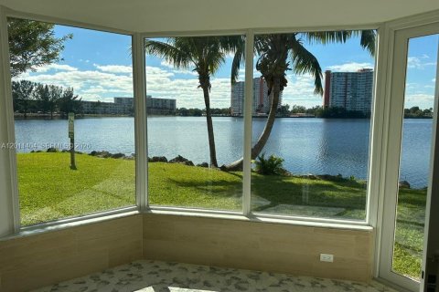 Condo à Miami, Floride, 2 chambres  № 2075175