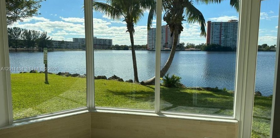 Condo à Miami, Floride, 2 chambres  № 2075175