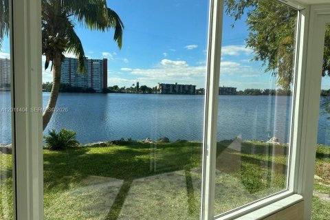 Copropriété à louer à Miami, Floride: 2 chambres, 92.34 m2 № 2075175 - photo 25