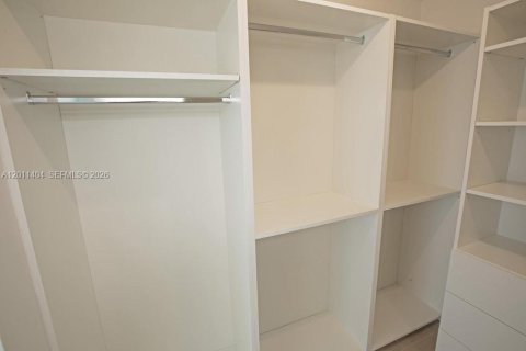 Copropriété à louer à Miami, Floride: 2 chambres, 92.34 m2 № 2075175 - photo 20