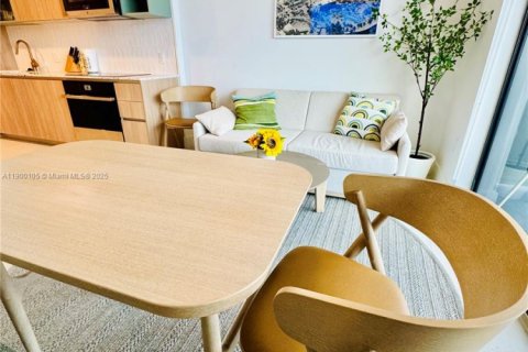 Condo in Miami, Florida, 1 bedroom  № 1953350 - photo 11