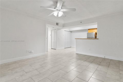 Снять в аренду кондоминиум в Коконат Крик, Флорида 2 спальни, 94.3м2, № 2010128 - фото 3