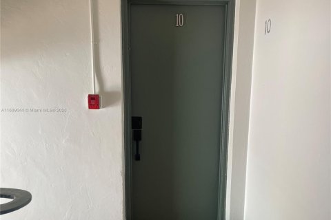 Condominio en venta en Miami Beach, Florida, 1 dormitorio, 60.39 m2 № 1980069 - foto 8