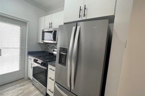 Condominio en venta en Miami Beach, Florida, 1 dormitorio, 60.39 m2 № 1980069 - foto 15